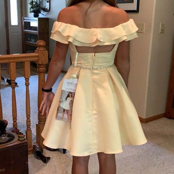 Mori Lee yellow homecoming dress - Picture 2 of 4